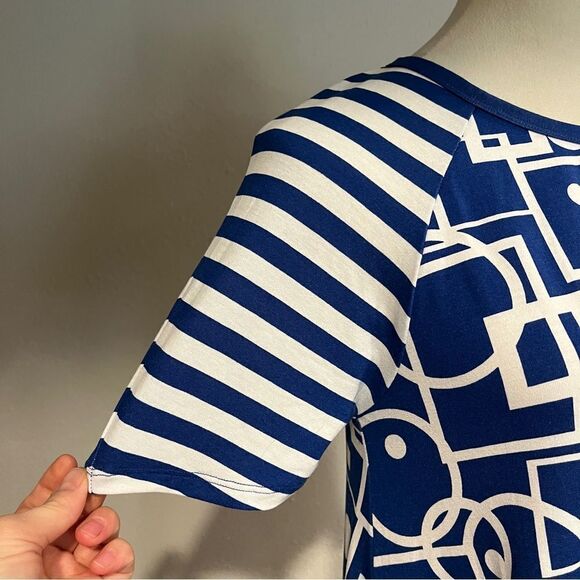 LuLaRoe short sleeve geometric print hi-low scoop neck Carly dress size XS - Picture 3 of 12